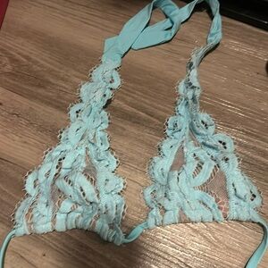 PQ lace bikini top